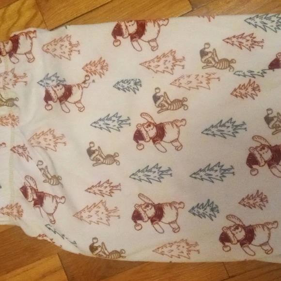 women 2x Holiday Winne the Pooh Pj pants - Picture 2 of 2